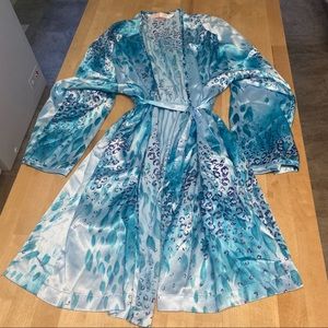 Victoria’s Secret Patterned Satin Robe ONE SIZE
